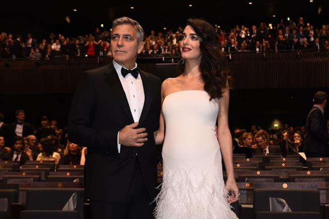 A Venezia 74 molte le coppie attese George Clooney e la moglie Amal Alamuddin a una première