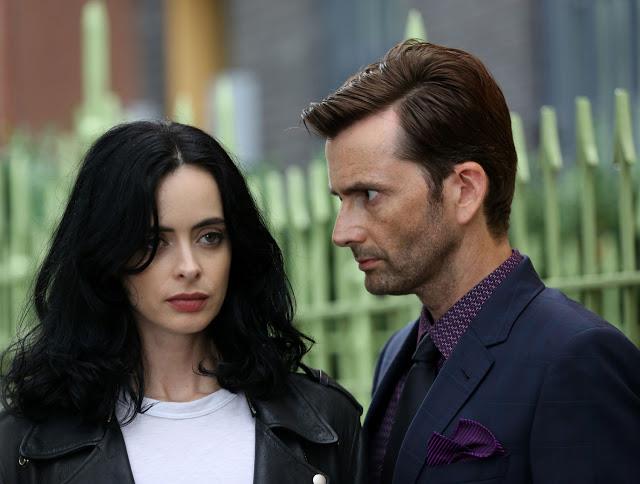 Le prime immagini di David Tennant sul set di Jessica Jones 2 Krysten Ritter e David Tennant sul set di Jessica Jones 2