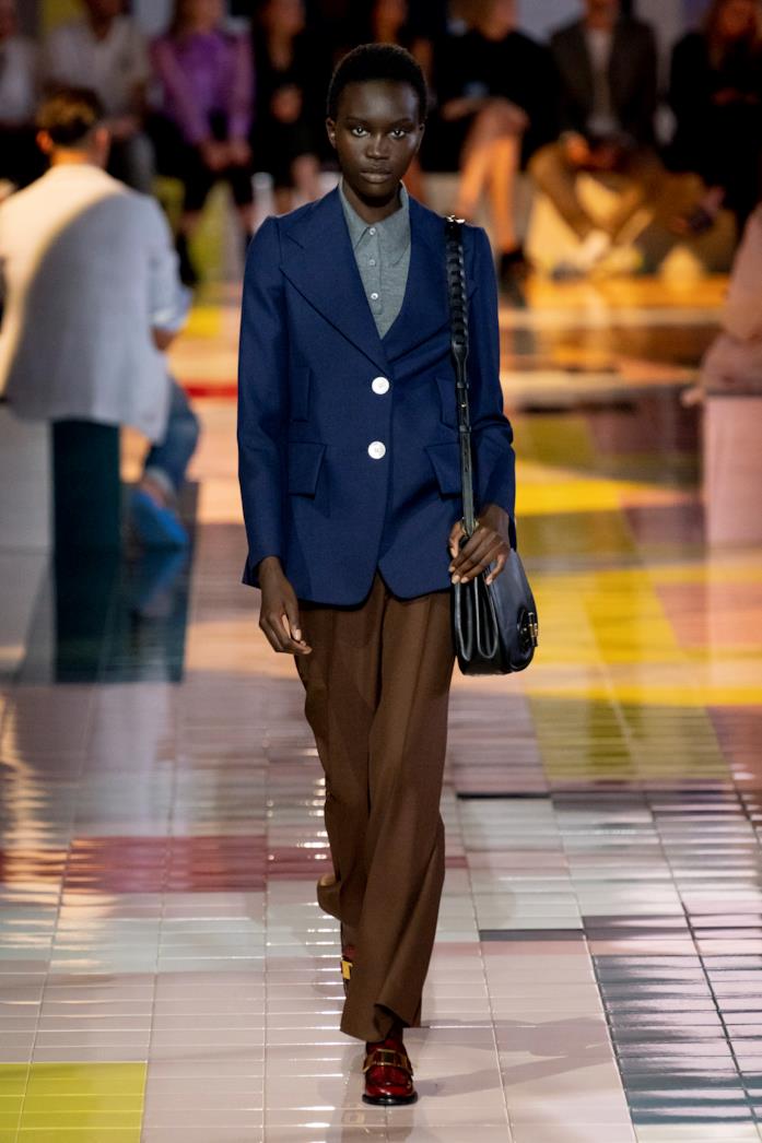 Sfilata Prada Un look della sfilata di Prada