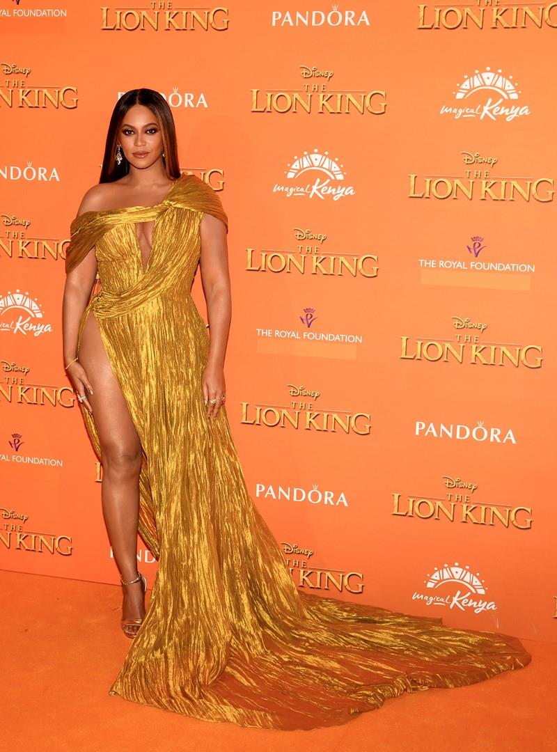 Beyoncé alla premiere londinese de Il re leone Beyoncé alla premiere europea de Il re leone