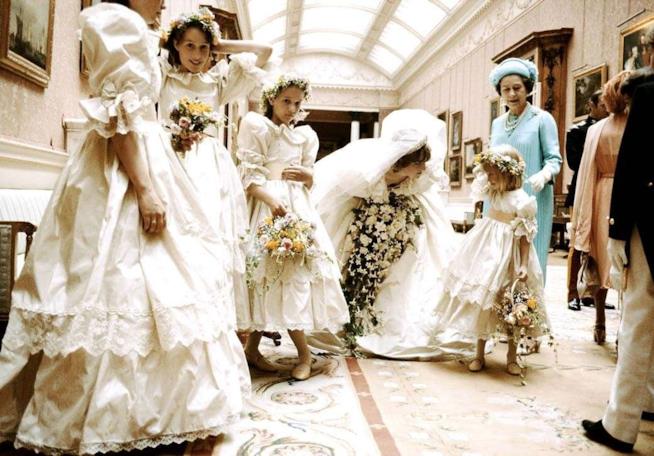 I segreti del vestito da sposa della Principessa Diana La Principessa Diana