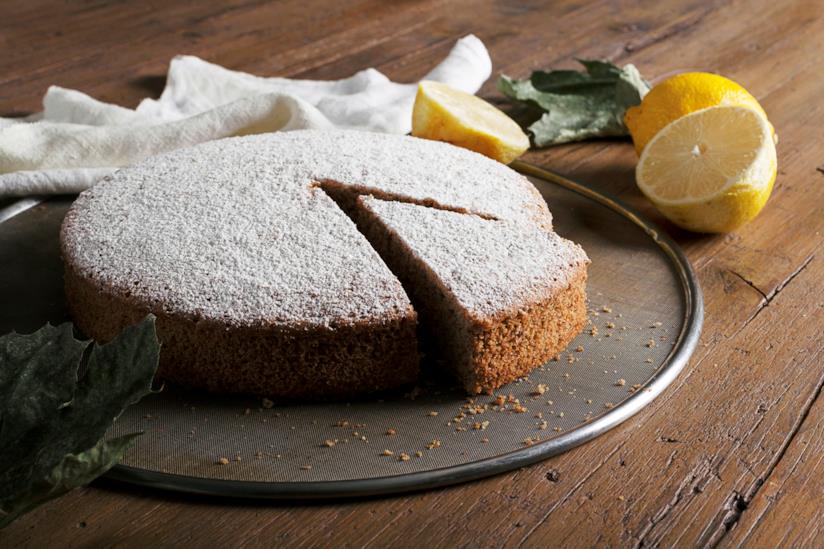 Torta al limone con succo e scorza Torta al limone profumata