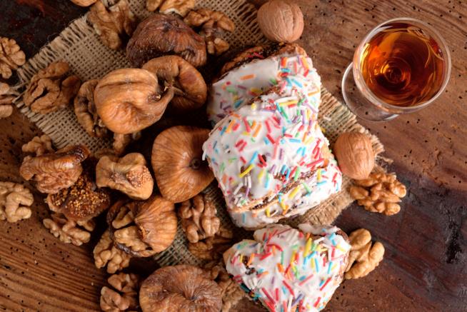 Buccellati siciliani: la ricetta dei biscotti ripieni con frutta secca Buccellati siciliani