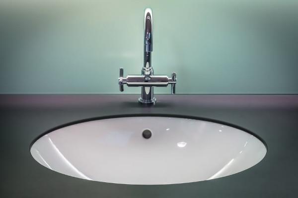 Il bicarbonato di sodio: proprietà , benefici e usi Bicarbonato come disinfettante