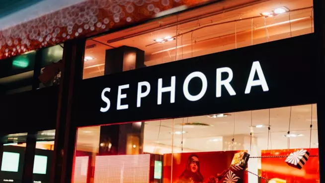 Un'immagine di Sephora Una vetrina di Sephora in foto