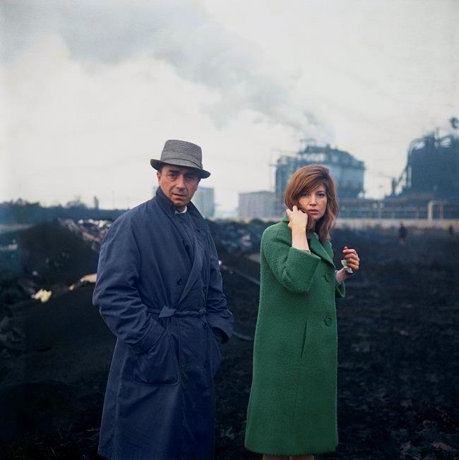 Sul set di Deserto rossi con Antonioni Una foto dal set di Deserto rossi con Antonioni