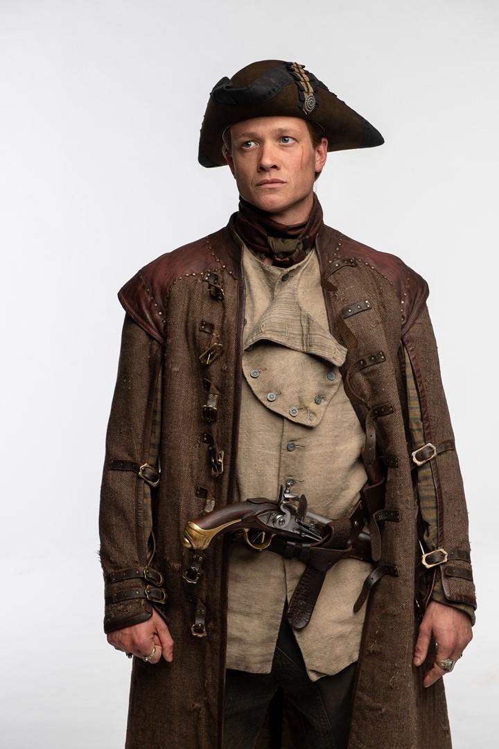 Stephen Bonnet: il pirata cattivo interpretato da Ed Speleers Ed Speleers interpreta il pirata Stephen Bonnet