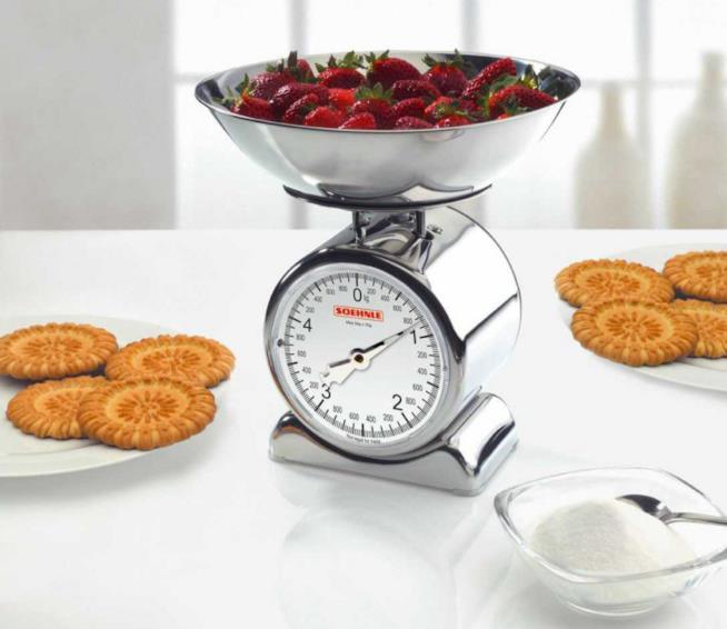 La bilancia Silvia di Soehnle propone un look vintage in versione acciaio INOX Soehnle, bilancia da cucina Silvia in acciaio INOX