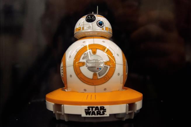 Il personaggio del droide BB-8 di Star Wars Il droide rotondo BB-8 di Star Wars realizzato da Sphero