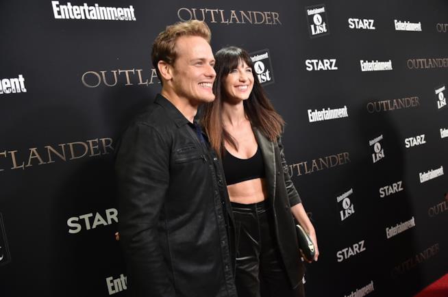 Caitriona Balfe e Sam Heughan di Outlander avevano dimostrato una certa chimica anche ai casting Caitriona Balfe e Sam Heughan su un red carpet