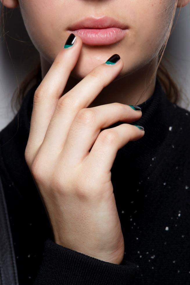 Unghie corte nail art Unghie corte con nail art