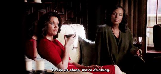 Mellie e Olivia in Scandal Mellie e Olivia in una scena di Scandal 6