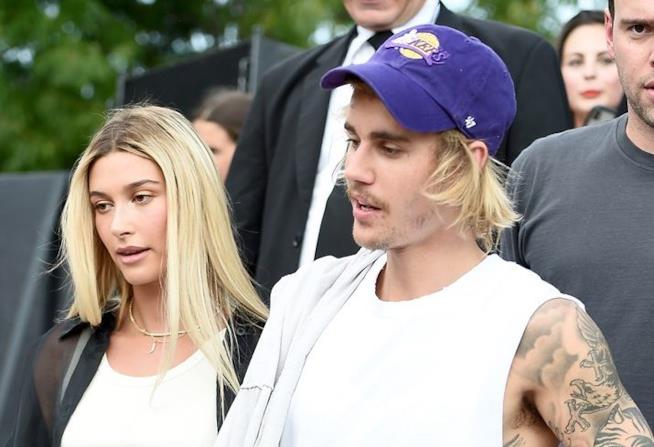 Justin Bieber e Hailey Baldwin Justin Bieber con la compagna Hailey Baldwin