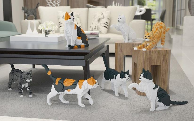 Gatti fatti di mattoncini colorati, vere e proprie piccole sculture Le sculture animali di JEKCA
