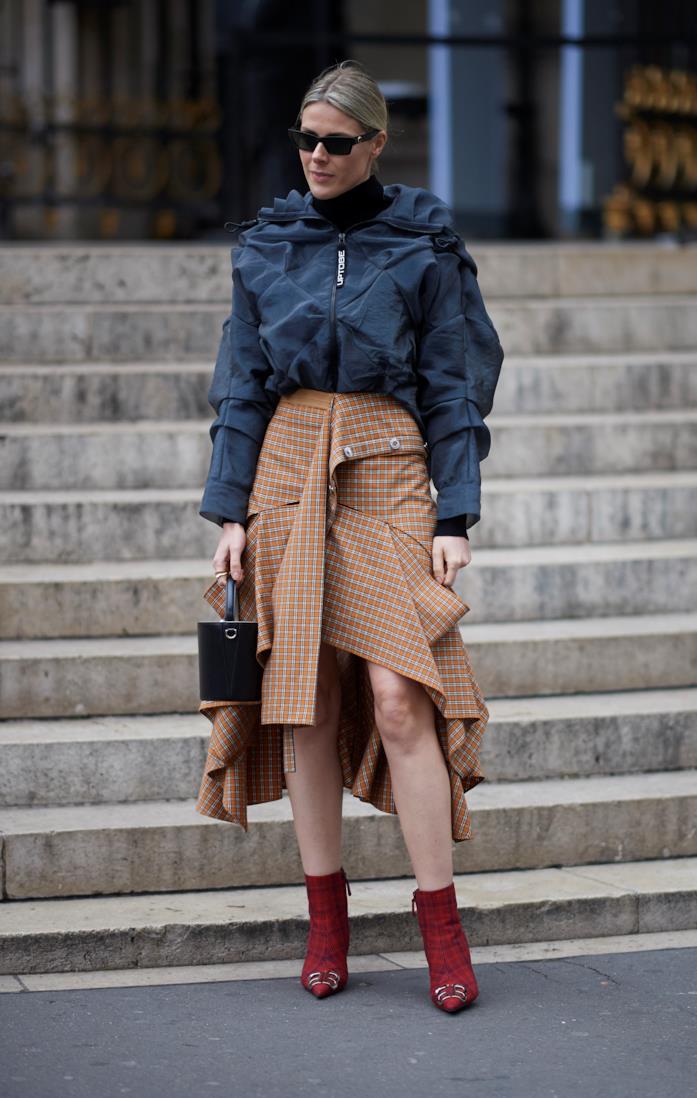 Stivali rossi Parigi Fashion Week 2019 Stivali rossi Parigi Fashion Week 2019