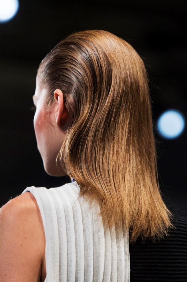 Capelli biondi e lisci Capelli medio lunghi e lisci