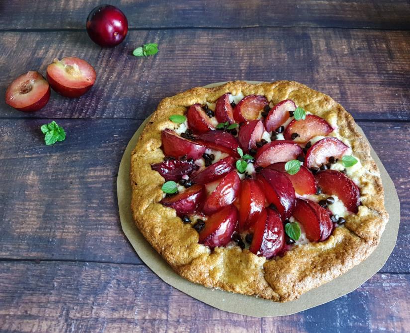Galletta alle prugne Dolce con frutta