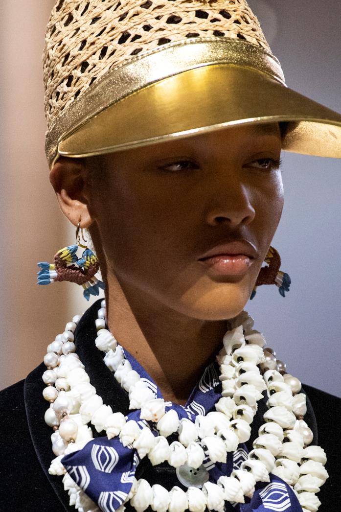 Sfilata Prada Un look della sfilata di Prada