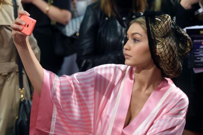 Gigi Hadid Gigi Hadid nel backstage di Victoria's Secret