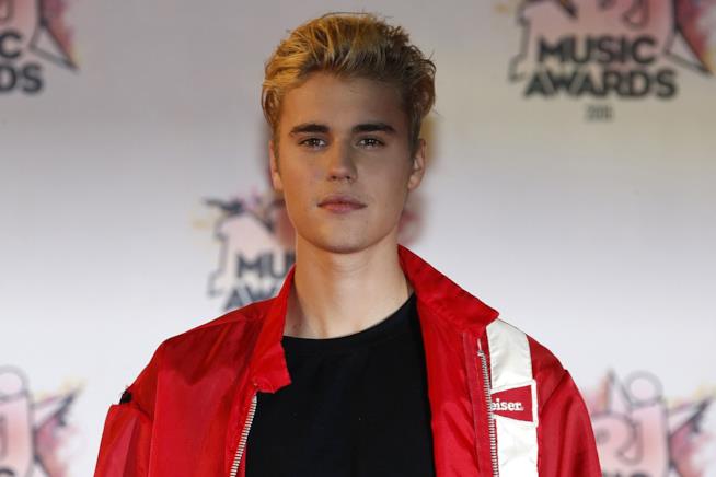 Justin Bieber duetta con David Guetta Justin Bieber ha realizzato con David Guetta il singolo 2U