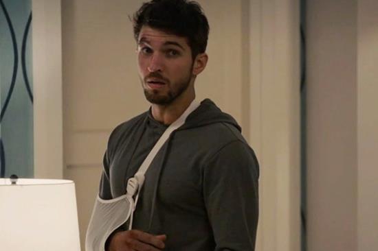 Grand Hotel: la recensione dell'episodio 1x08 Un'immagine di Javi in Grand Hotel