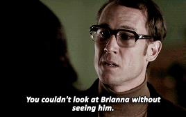 Frank Frank dice a Claire che in Brianna vede Jamie