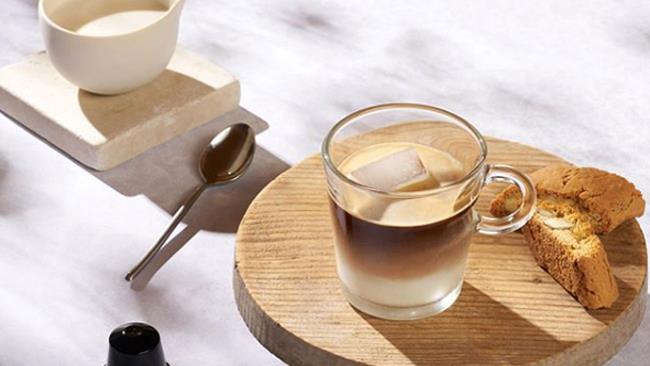 Caffè alla salentina Caffè alla salentina con latte di mandorla