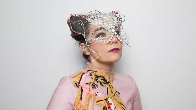 La cantante Björk parla della sua triste esperienza su un set dove è stata molestata dal suo regista La cantante Björk