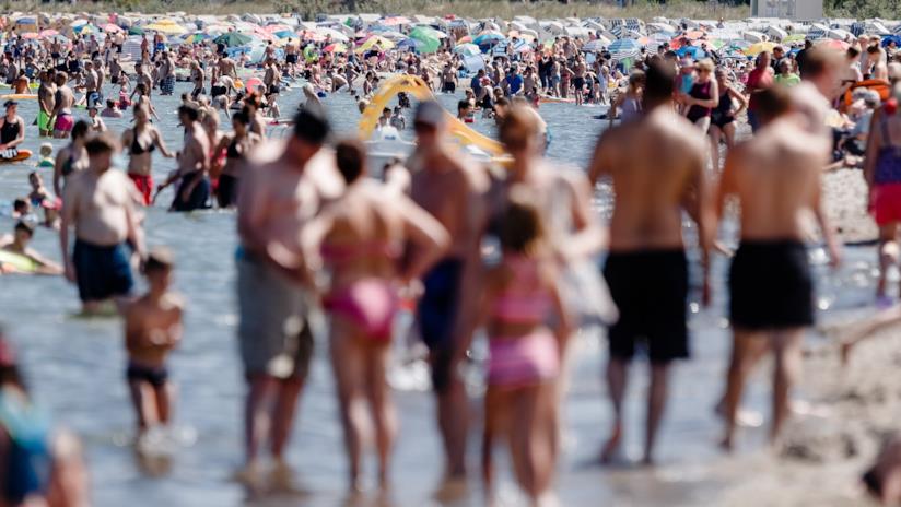 La particolarità della spiaggia di "Pedocin": un muro a dividere uomini e donne Uomini e donne divisi da un muro nella spiaggia di "Pedocin"