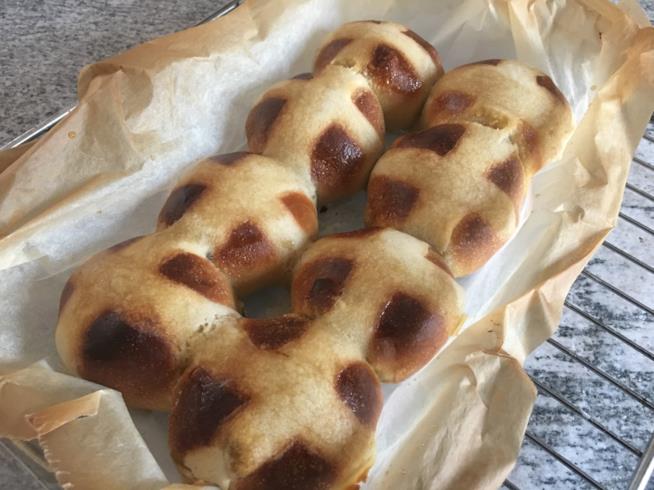 Cross Buns Cross Buns