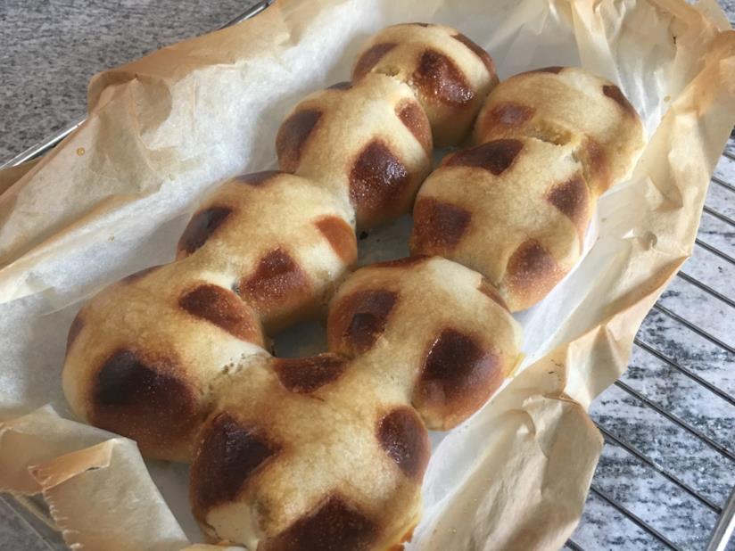 Cross Buns Cross Buns