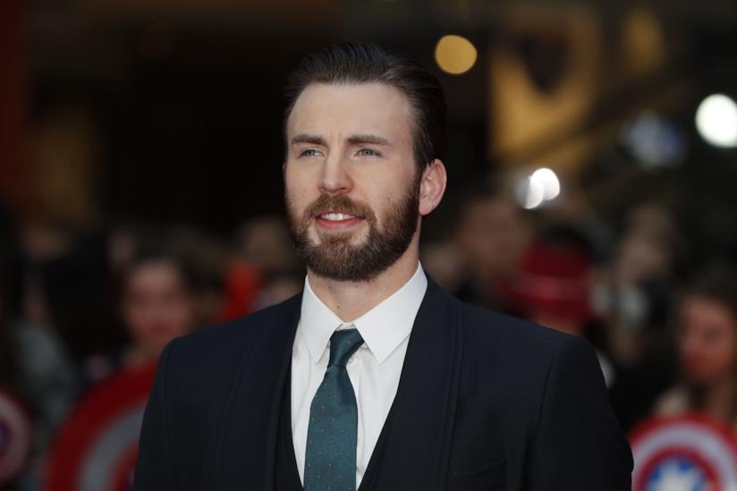 Chris Evans commenta l'addio a Capitan America su Twitter dopo la fine delle riprese di Avengers 4 Chris Evans