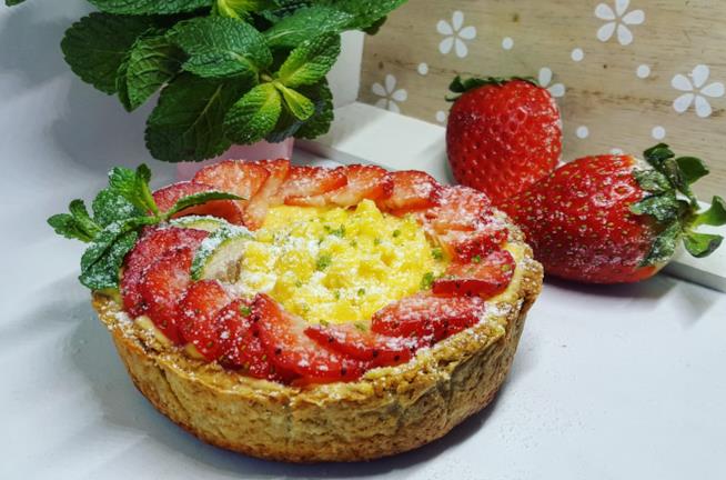 Crostatina al mojito Dolcetto con crema e fragole