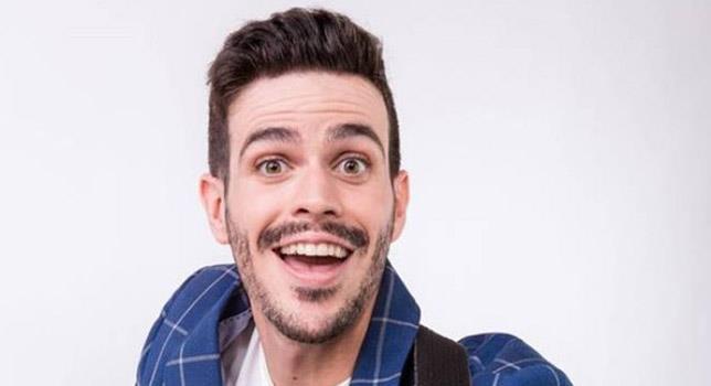 Lorenzo Baglioni in gara a Sanremo tra le Nuove Proposte Lorenzo Baglioni sorride