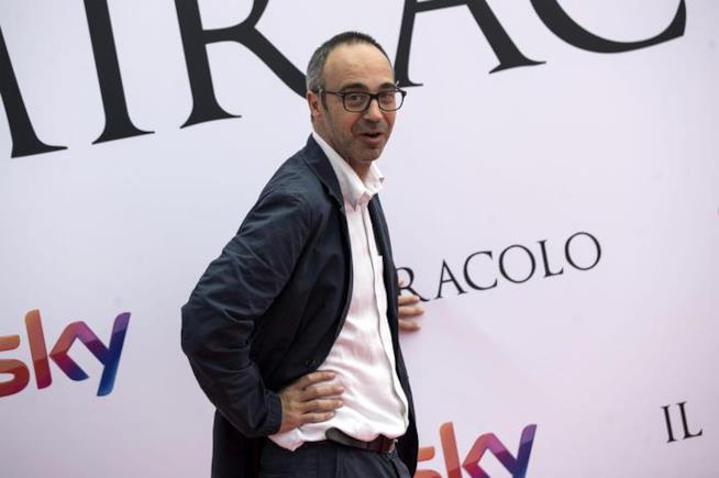 L'incontro con Niccolò Ammaniti e il cast de Il Miracolo Lo scrittore Niccolò Ammaniti