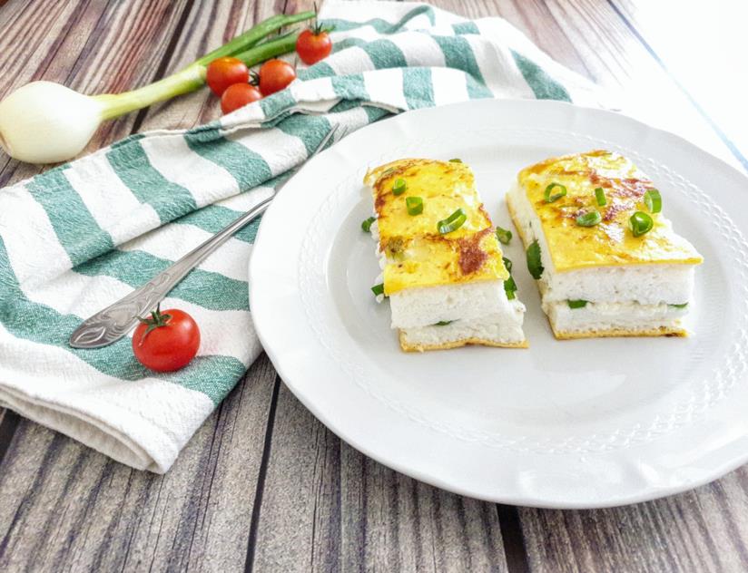 Omelette Piatto unico con uova e cipollotti