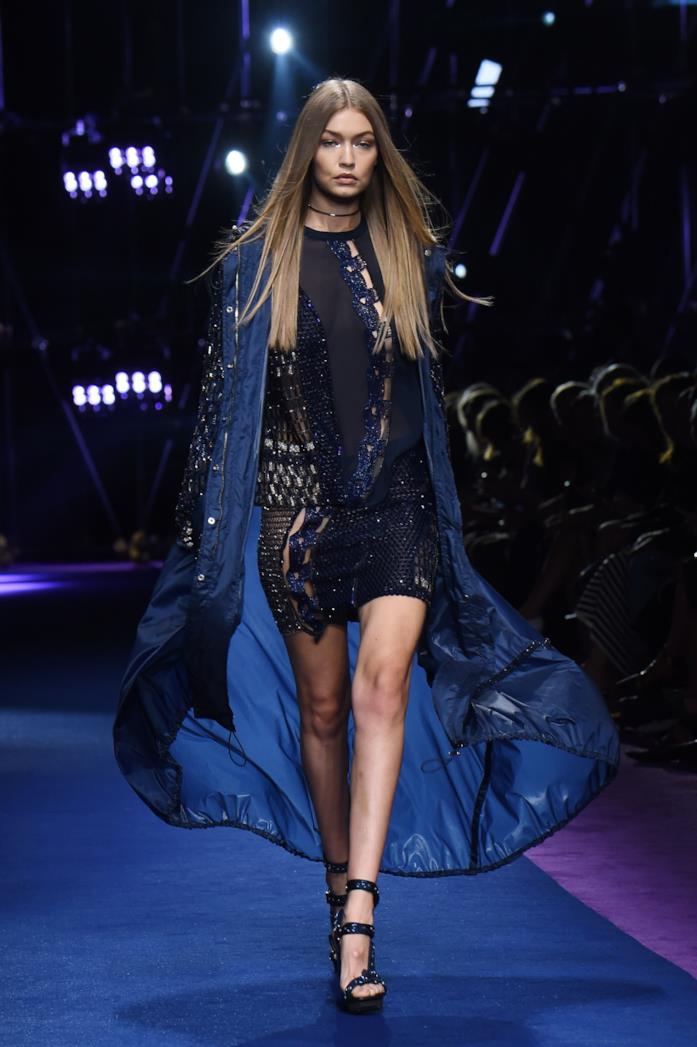 Gigi Hadid Versace Gigi Hadid durante una sfilata Versace