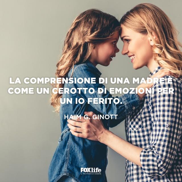 Citazione Ginott Madre e figlia sorridono l'una di fronte all'altra