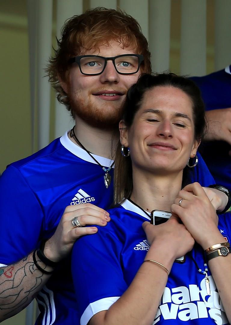 Ed Sheeran si è sposato con la fidanzata Cherry a Natale Ed Sheeran e Cherry Seaborn