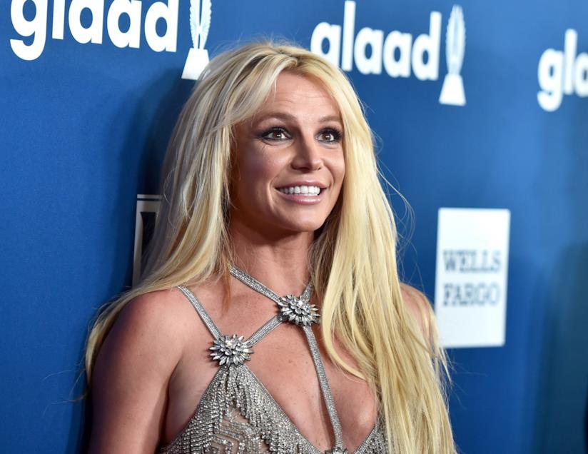 Britney Spears ha avuto un incidente sexy sul palco per via del costume di scena Britney Spears