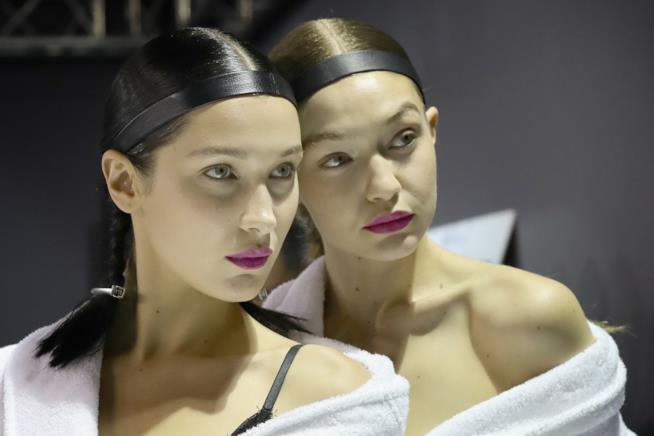 Gigi e Bella Hadid scatenano le polemiche Gigi e Bella Hadid sulla cover di Vogue