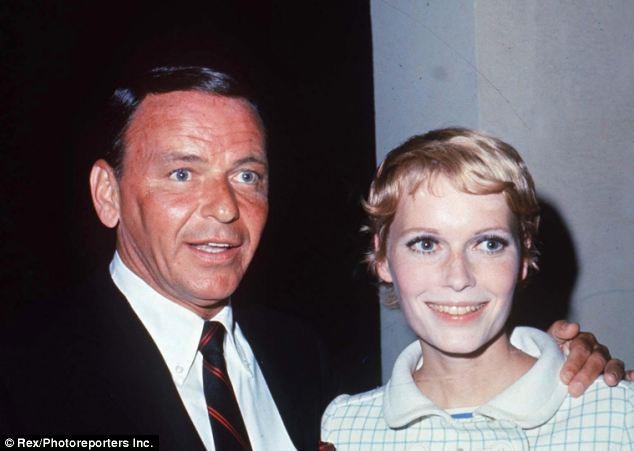 Le star sposate a donne più giovani Frank Sinatra e Mia Farrow ai tempi del loro matrimonio