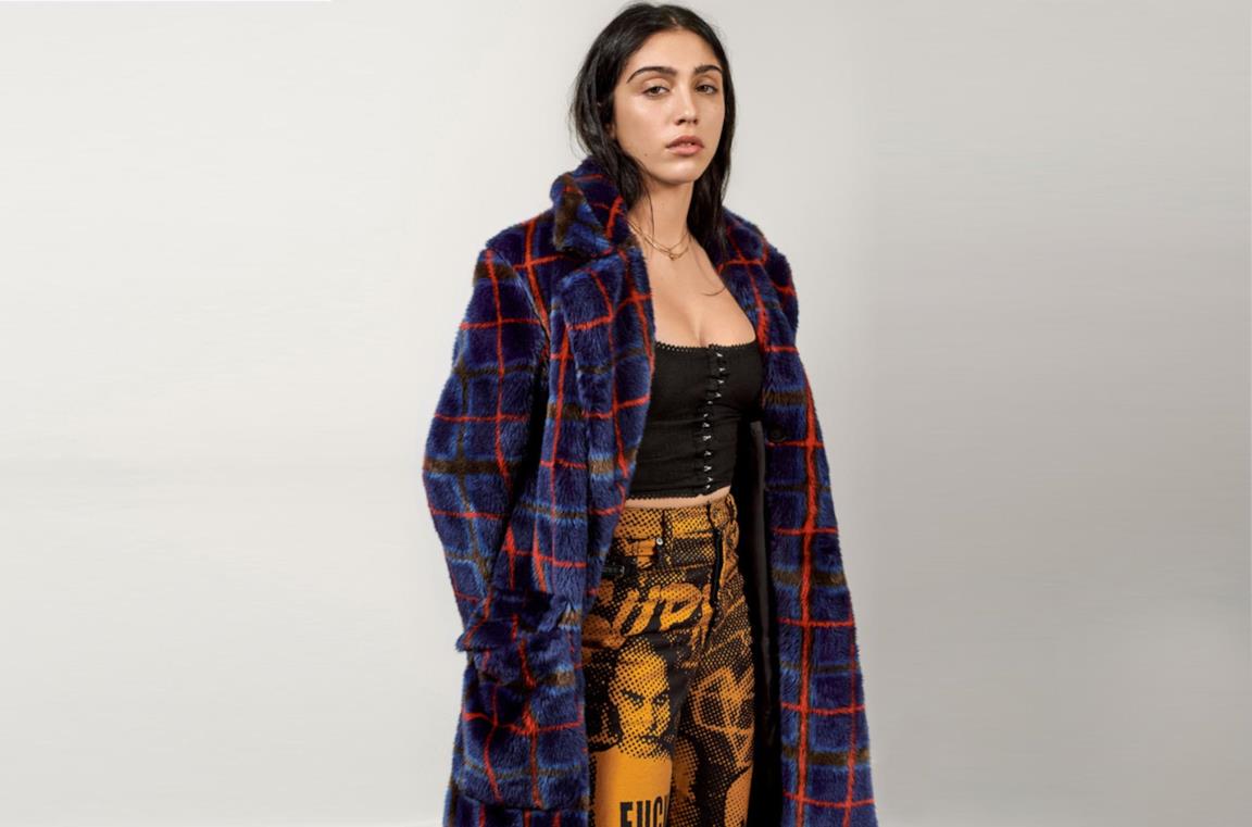 Lourdes Leon indossa la nuova collezione nata dalla collaborazione tra Supreme e Jean Paul Gaultier