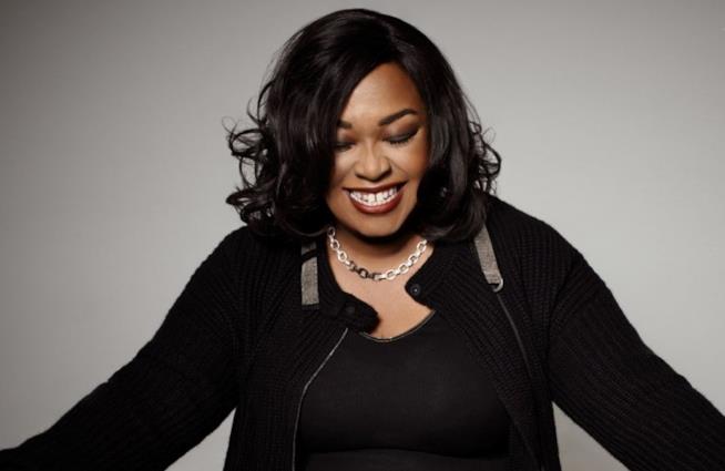 Shonda Rhimes, produttrice e creatrice di Grey's Anatomy o Scandal Shonda Rhimes, la Regina delle Serie tv americane