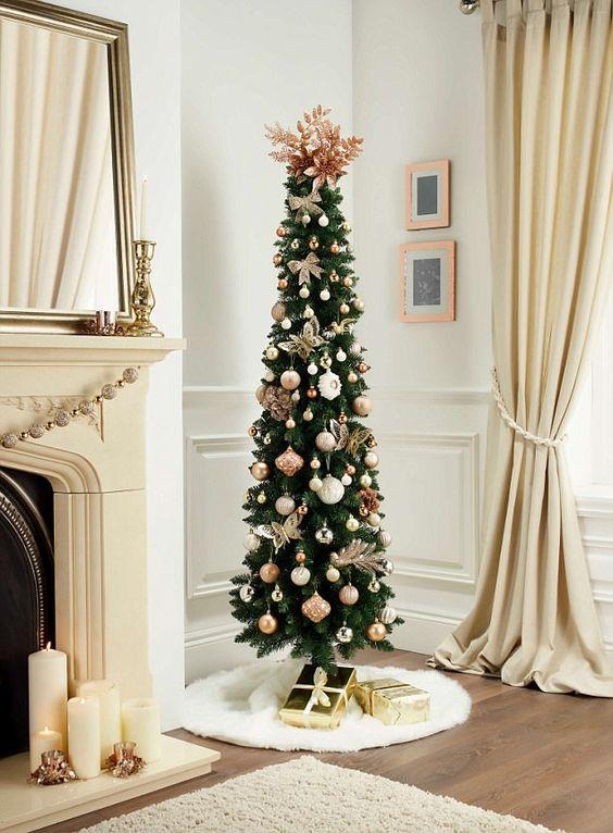 Albero slim elegante Albero natalizio slim raffinato
