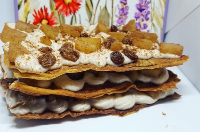 Millefoglie alle mele Dolce a strati sottili
