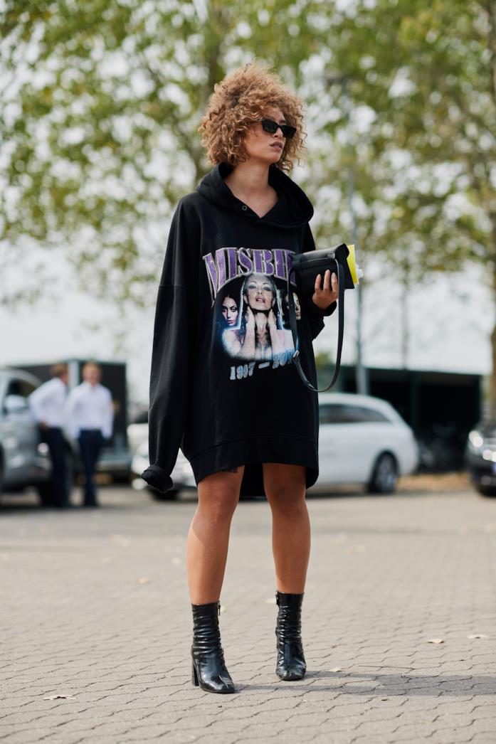 Outfit streetwear con Felpa oversize Felpa oversize
