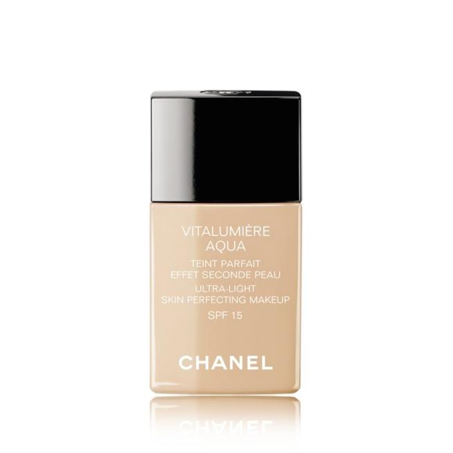 Vitalumière Aqua di Chanel Fondotinta Vitalumière Aqua di Chanel per pelli secche