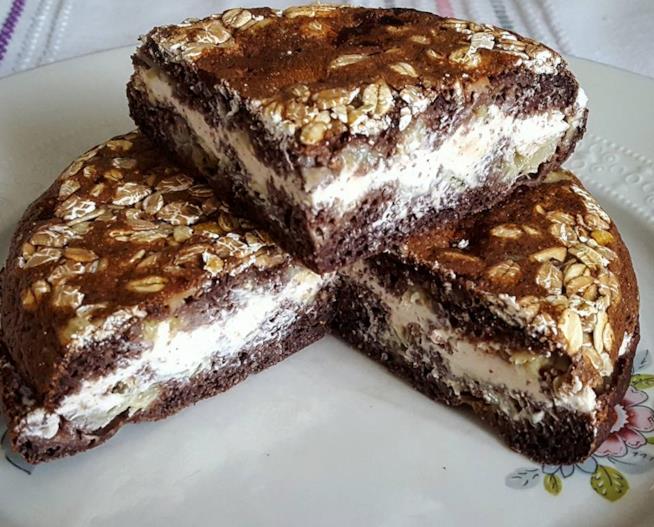 Pancake Dolce al cacao farcito con crema