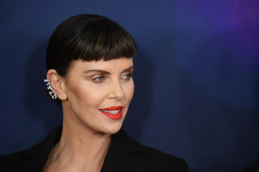 Il nuovo taglio di capelli di Charlize Theron è già tendenza Charlize Theron